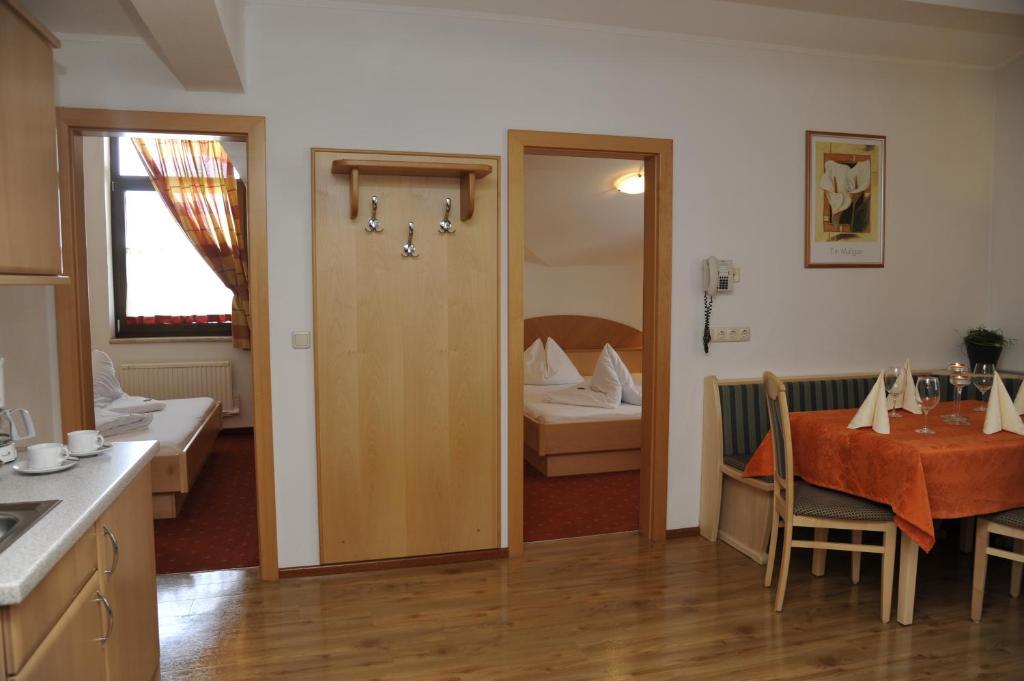 Hotel Alpina クライナル エクステリア 写真